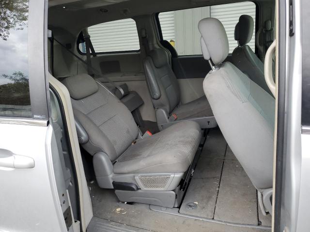 2A4RR5D16AR436978 - 2010 CHRYSLER TOWN & COU TOURING 银色 照片 11