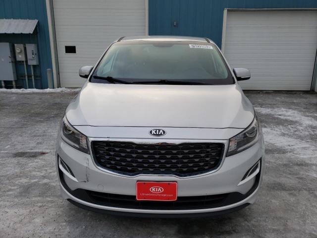 KNDMB5C13K6547907 - 2019 KIA SEDONA LX SILVER photo 5