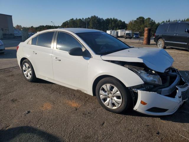 1G1PD5SH5C7347332 - 2012 CHEVROLET CRUZE LS WHITE photo 4