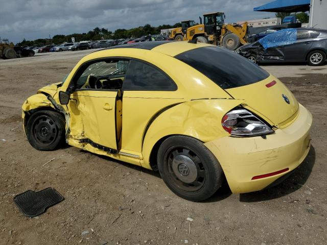 3VWJP7AT2DM672658 - 2013 VOLKSWAGEN BEETLE YELLOW photo 2