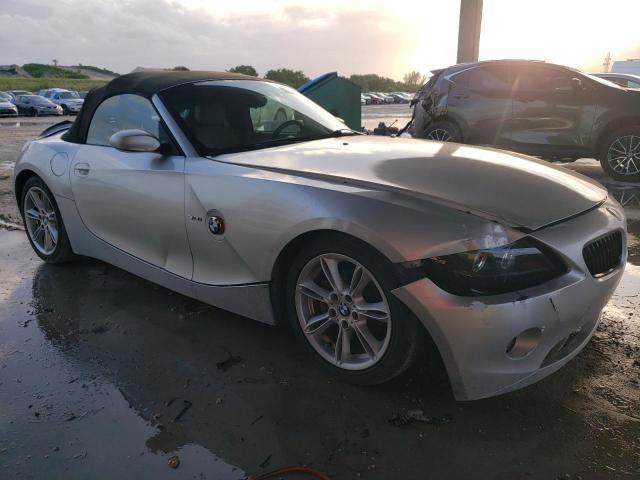 4USBT53463LU01755 - 2003 BMW Z4 3.0 فضي صورة 4