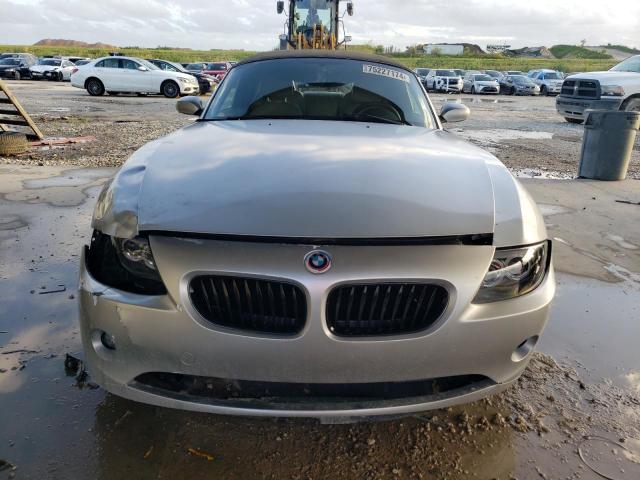 4USBT53463LU01755 - 2003 BMW Z4 3.0 فضي صورة 5