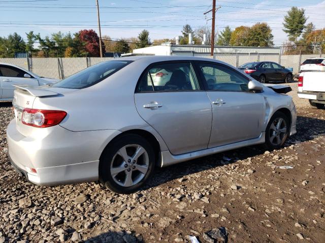 2T1BU4EE1CC795529 - 2012 TOYOTA COROLLA BASE SILVER photo 3