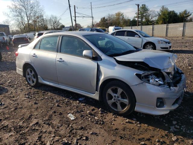 2T1BU4EE1CC795529 - 2012 TOYOTA COROLLA BASE SILVER photo 4