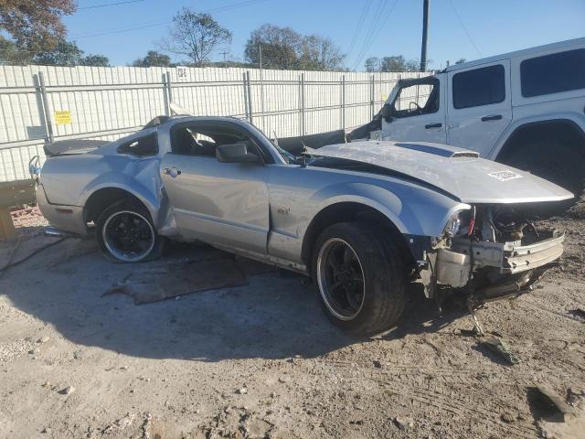 1ZVHT82HX85111467 - 2008 FORD MUSTANG GT SILVER photo 4