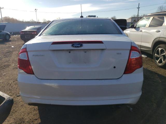 3FAHP0HA6CR133884 - 2012 FORD FUSION SE WHITE photo 6