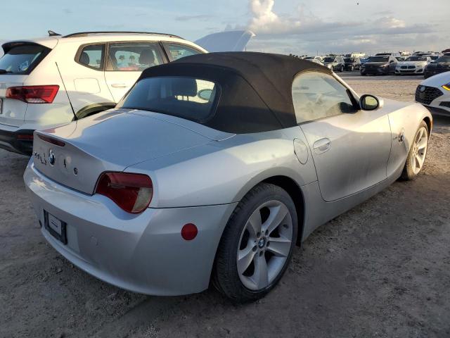 4USBU33517LW60024 - 2007 BMW Z4 3.0 SILVER photo 3