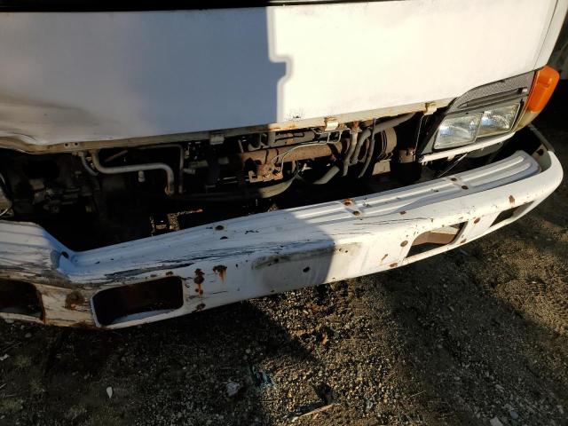 JALE5B14927901719 - 2002 ISUZU NQR WHITE photo 13