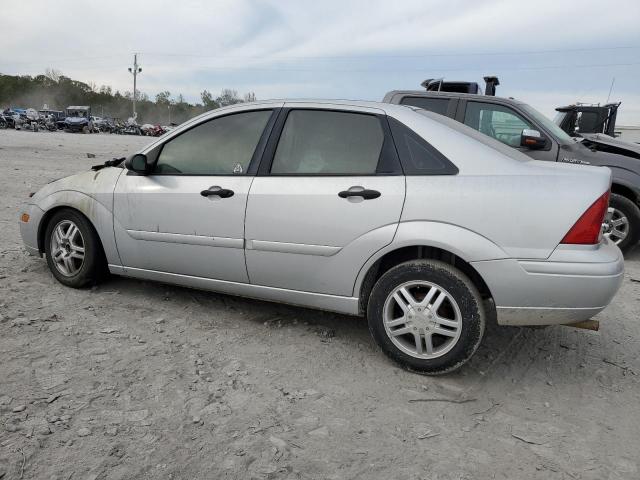 1FAFP343X2W158153 - 2002 FORD FOCUS SE SILVER photo 2