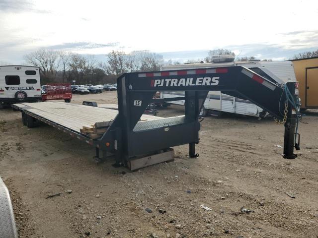 4P53F4927N1384096 - 2022 OTHR TRAILER BLACK photo 1