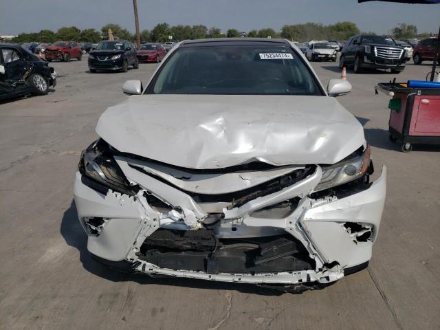 4T1BZ1HK9KU508369 - 2019 TOYOTA CAMRY XSE 白色 照片 5