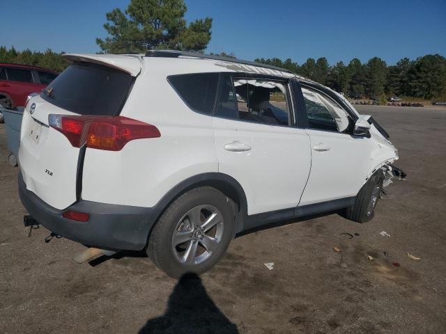 2T3WFREV9FW159976 - 2015 TOYOTA RAV4 XLE WHITE photo 3