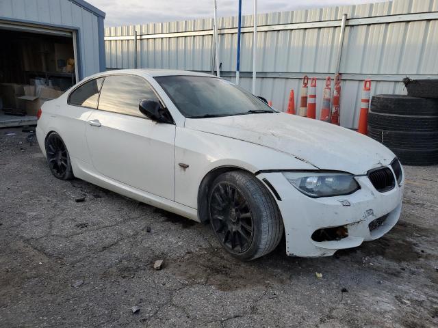 WBAKE3C56DE771670 - 2013 BMW 328 I WHITE photo 4