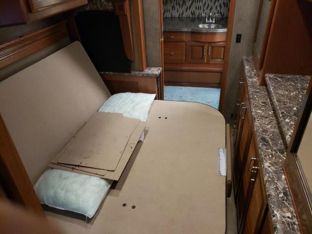 4UZACJFC7JCJZ1821 - 2018 FREIGHTLINER CHASSIS XC თაფლისფერი ფოტო 9