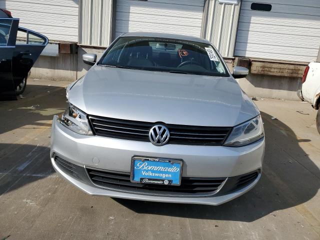 3VW3L7AJ1EM431646 - 2014 VOLKSWAGEN JETTA TDI SILVER photo 5