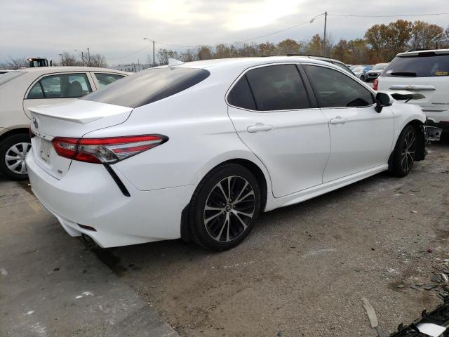 4T1B11HKXKU743032 - 2019 TOYOTA CAMRY L WHITE photo 3