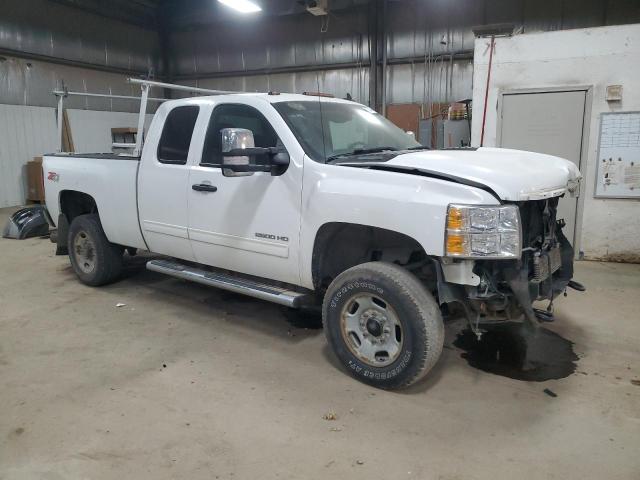 1GC2KXC87DZ161136 - 2013 CHEVROLET SILVERADO K2500 HEAVY DUTY LT WHITE photo 4