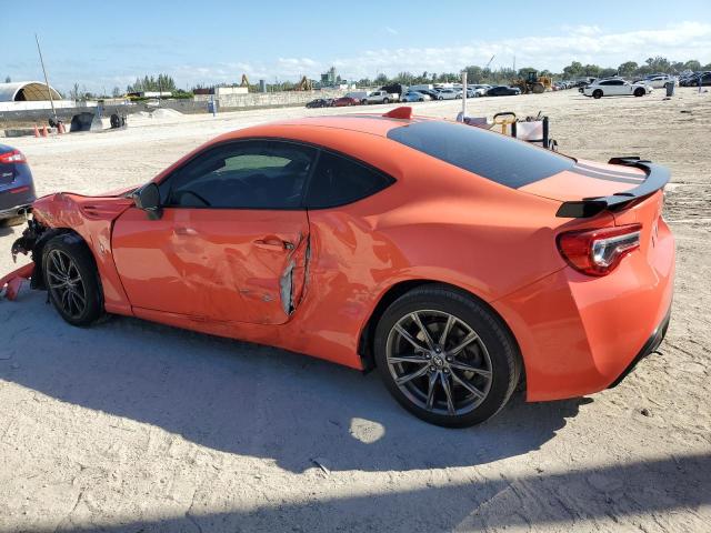 JF1ZNAA15H8707863 - 2017 TOYOTA 86 BASE ORANGE photo 2