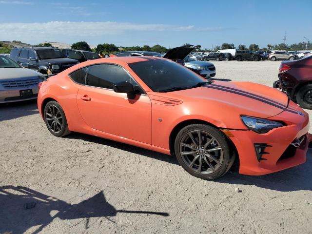 JF1ZNAA15H8707863 - 2017 TOYOTA 86 BASE ORANGE photo 4