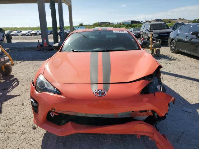 JF1ZNAA15H8707863 - 2017 TOYOTA 86 BASE ORANGE photo 5