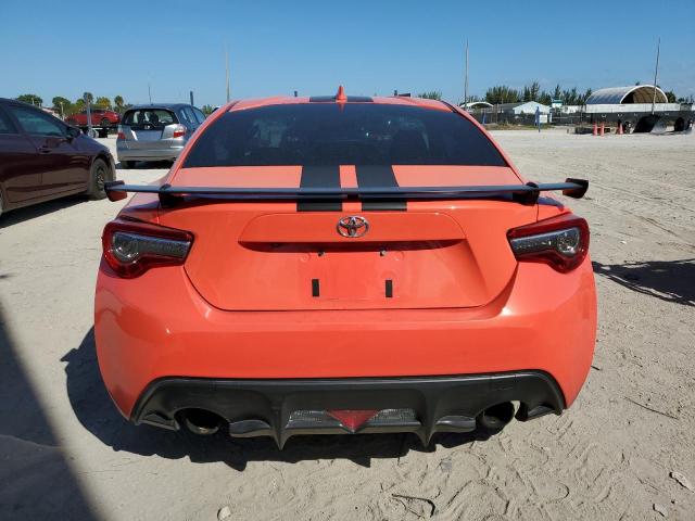 JF1ZNAA15H8707863 - 2017 TOYOTA 86 BASE ORANGE photo 6