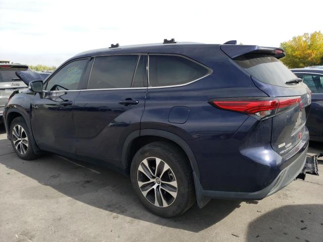 5TDHZRBH2NS570666 - 2022 TOYOTA HIGHLANDER XLE BLUE photo 2