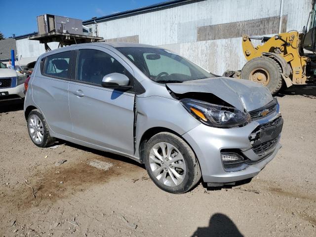 KL8CD6SA5MC220385 - 2021 CHEVROLET SPARK 1LT ვერცხლისფერი ფოტო 4