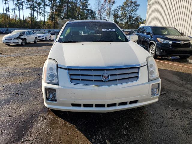 1GYEE637180140907 - 2008 CADILLAC SRX WHITE photo 5