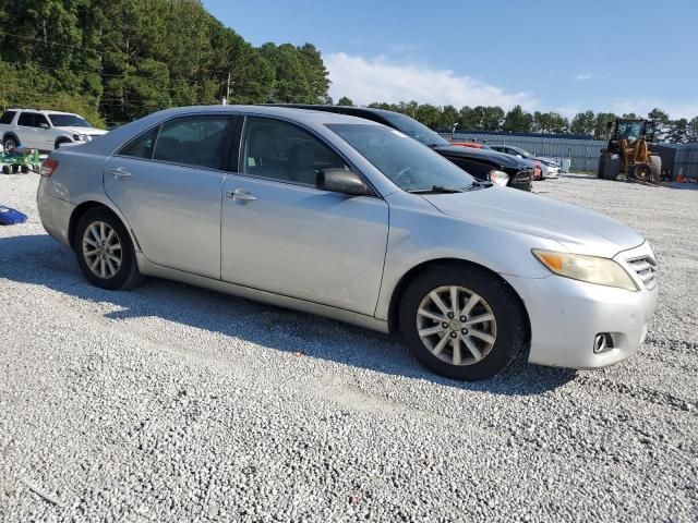 4T1BK3EK4BU125315 - 2011 TOYOTA CAMRY SE SILVER photo 4