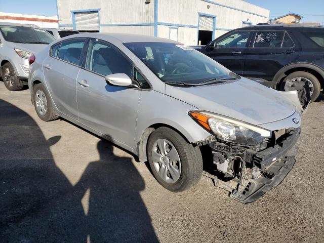 KNAFK4A63G5565321 - 2016 KIA FORTE LX SILVER photo 4