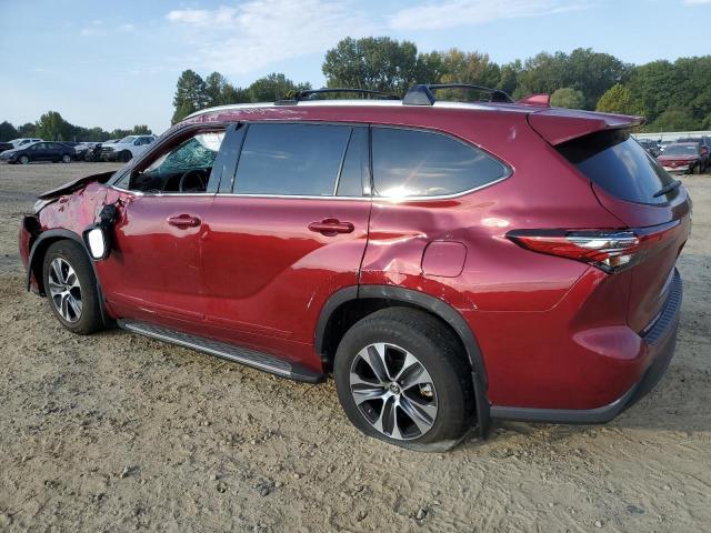 5TDGZRAHXNS546029 - 2022 TOYOTA HIGHLANDER XLE RED photo 2