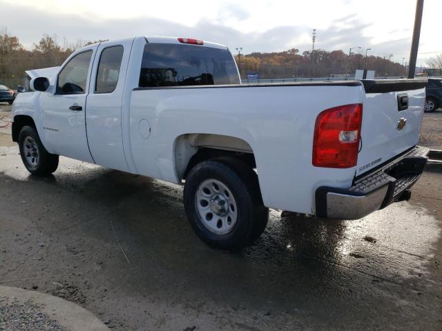1GCEC19X97Z606082 - 2007 CHEVROLET SILVERADO C1500 CLASSIC WHITE photo 2