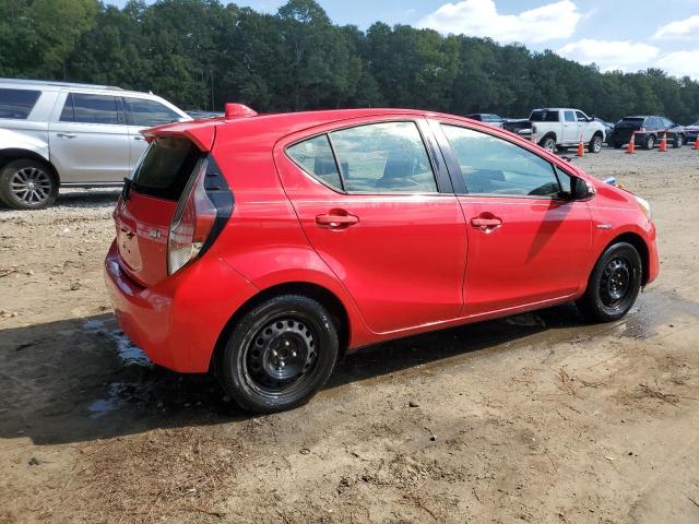 JTDKDTB39F1576467 - 2015 TOYOTA PRIUS C RED photo 3