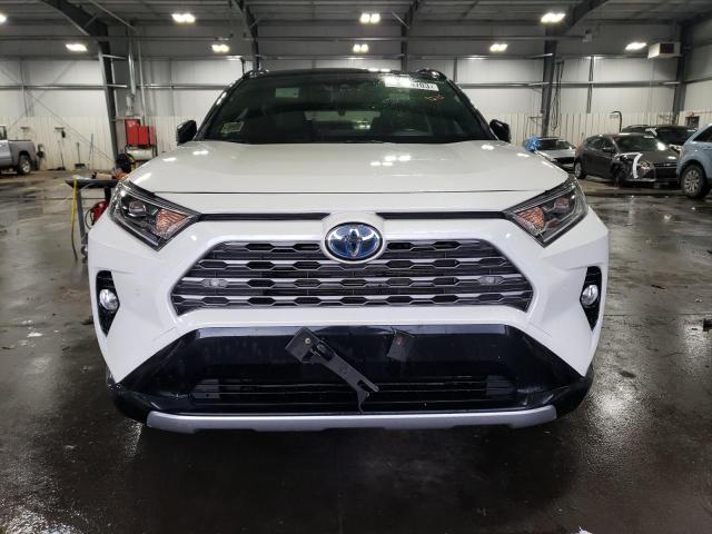 JTMEWRFV6KD520159 - 2019 TOYOTA RAV4 XSE WHITE photo 5