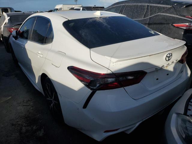 4T1T11AK6PU172869 - 2023 TOYOTA CAMRY SE NIGHT SHADE WHITE photo 2