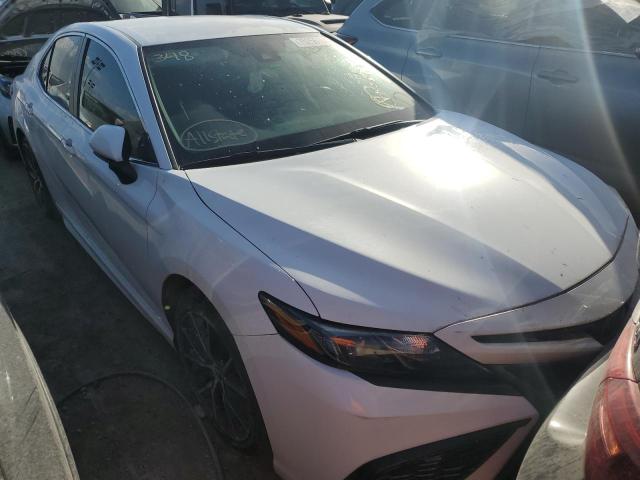 4T1T11AK6PU172869 - 2023 TOYOTA CAMRY SE NIGHT SHADE WHITE photo 5