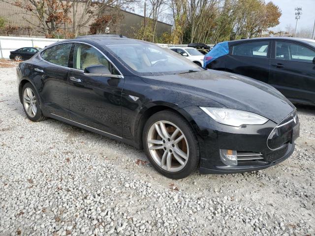 5YJSA1DP6DFP11003 - 2013 TESLA MODEL S შავი ფოტო 4