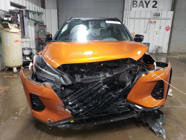 3N1CP5DV6PL555725 - 2023 NISSAN KICKS SR ORANGE photo 5