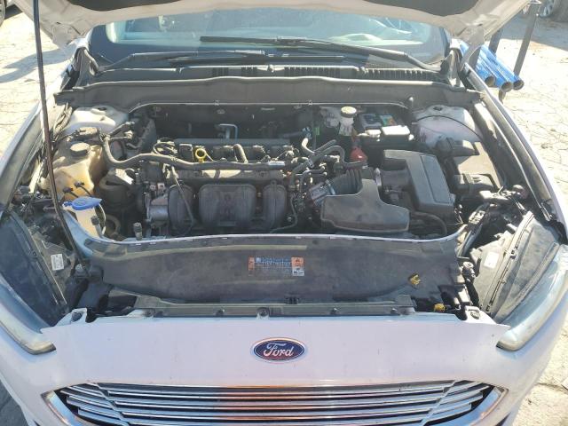 3FA6P0H72GR311386 - 2016 FORD FUSION SE WHITE photo 11