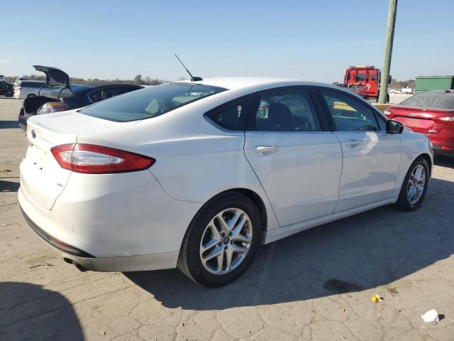 3FA6P0H72GR311386 - 2016 FORD FUSION SE WHITE photo 3