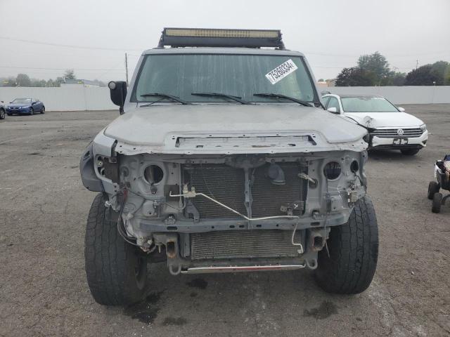 JTEBU4BF2DK162675 - 2013 TOYOTA FJ CRUISER SILVER photo 5