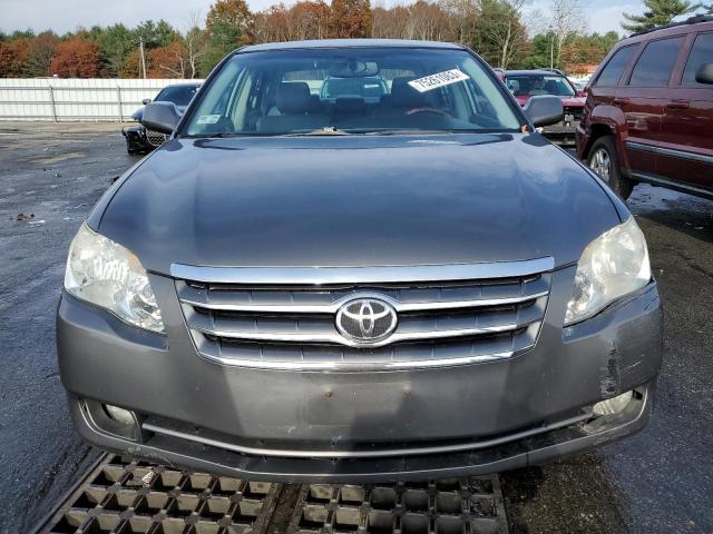 4T1BK36B05U038725 - 2005 TOYOTA AVALON XL GRAY photo 5