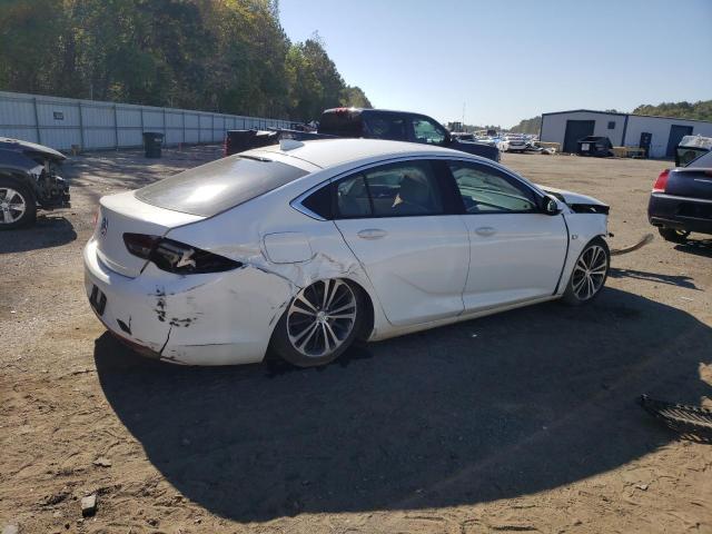 W04GP6SX6J1139661 - 2018 BUICK REGAL ESSENCE WHITE photo 3