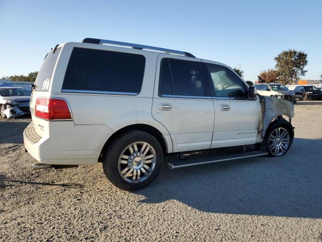 5LMFU27548LJ06904 - 2008 LINCOLN NAVIGATOR 白色 照片 3