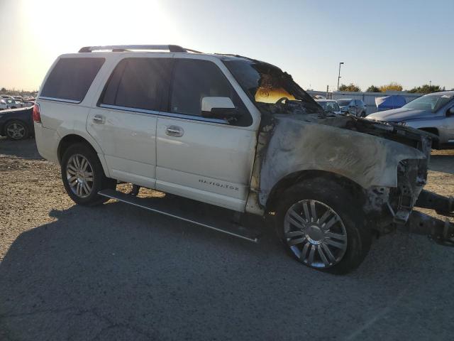 5LMFU27548LJ06904 - 2008 LINCOLN NAVIGATOR 白色 照片 4