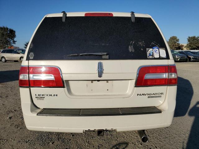 5LMFU27548LJ06904 - 2008 LINCOLN NAVIGATOR 白色 照片 6