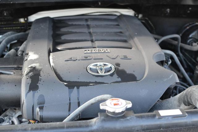 5TFUM5F16JX077080 - 2018 TOYOTA TUNDRA DOUBLE CAB SR/SR5 WHITE photo 9