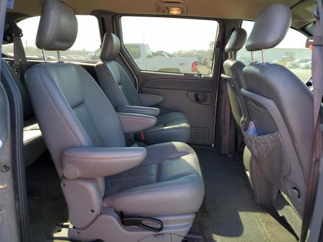 2C8GP54L74R506981 - 2004 CHRYSLER TOWN & COU TOURING 银色 照片 11