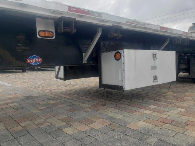 1UYFS2487CA239402 - 2012 UTILITY 48 X 102 BLACK photo 7