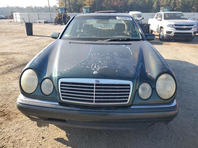 WDBJF65F5WA651225 - 1998 MERCEDES-BENZ E 320 GREEN photo 5